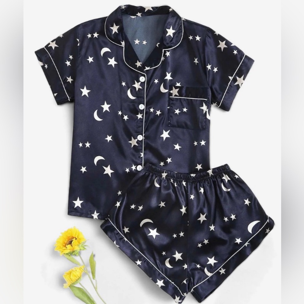 Women’s Navy Star and Moon Pajama Set- size Small